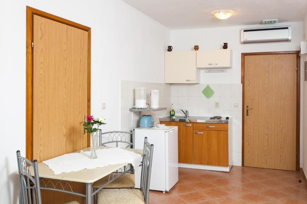 Apartments Ana Lopud الغرفة الصورة